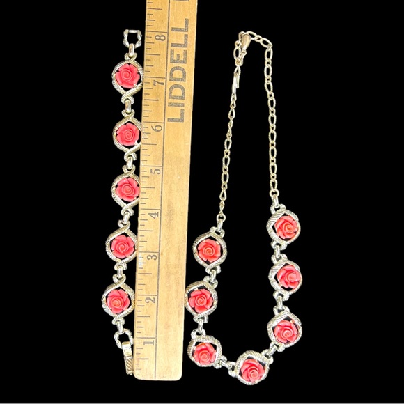 Sarah Coventry Mid Century 1960s Fashion Necklace and Bracelet Set Coral Roses - Picture 11 of 13